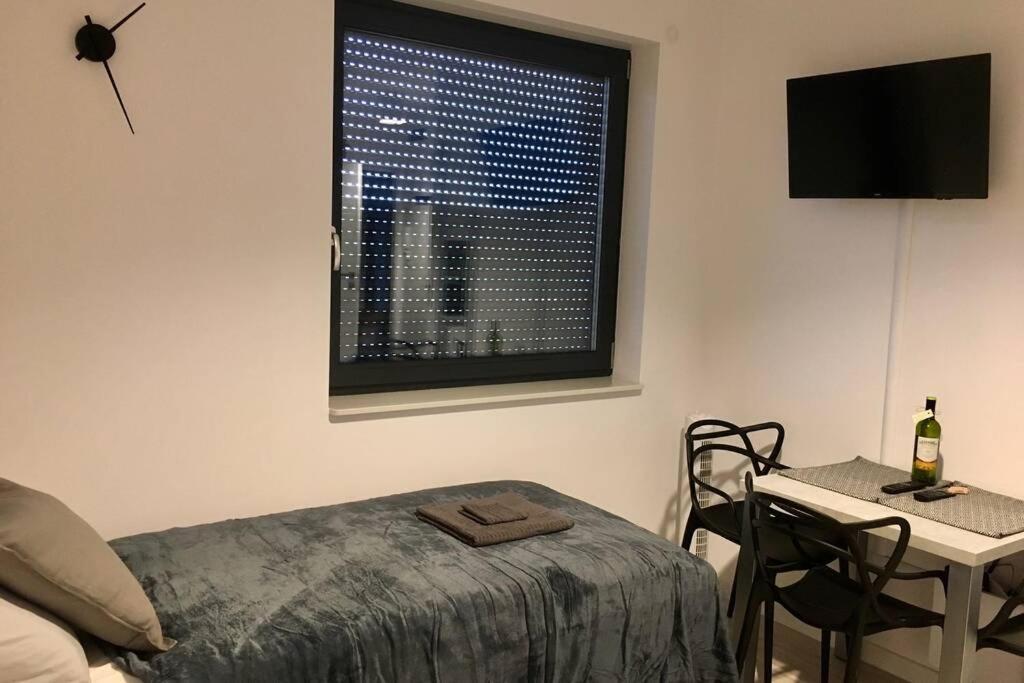 Apartament Fibra Brownie Ρίμπνικ Εξωτερικό φωτογραφία