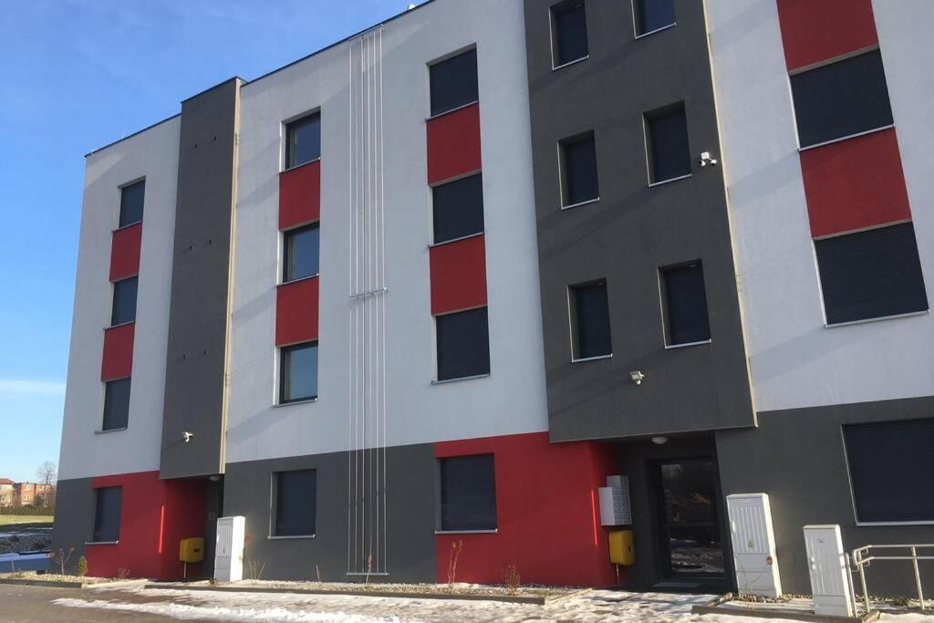 Apartament Fibra Brownie Ρίμπνικ Εξωτερικό φωτογραφία